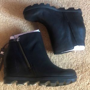 NWT Sorel Joan of Arctic Wedge II Zip